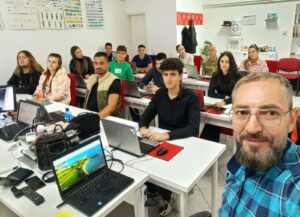 auto skola drift kragujevac_predavac sa kandidatima